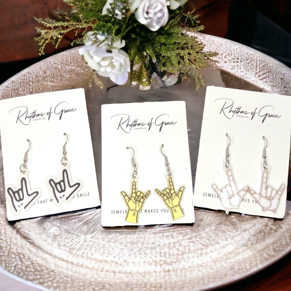 Love in Every Gesture: Sign Language Dangle Earrings! 🤟🏼 NWT